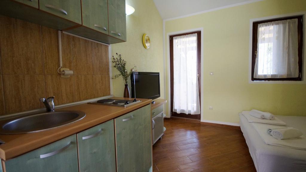 Apartmani Zona Sveti Stefan Exterior photo