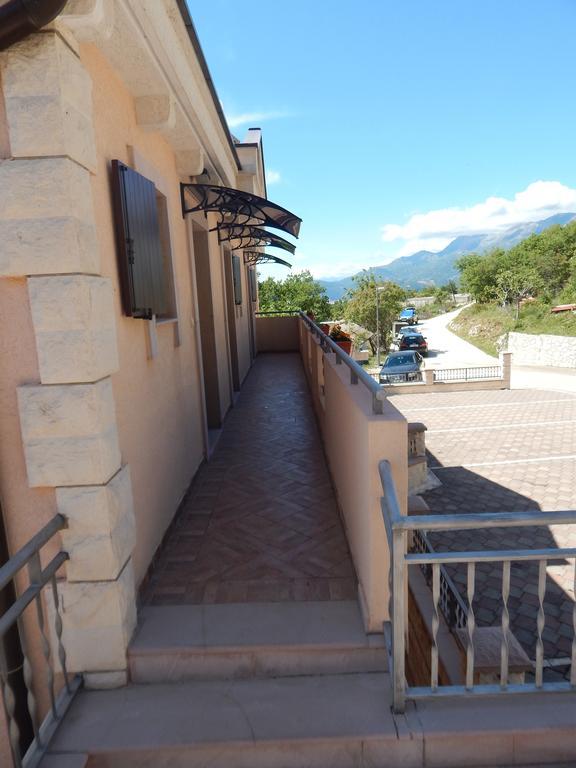 Apartmani Zona Sveti Stefan Exterior photo